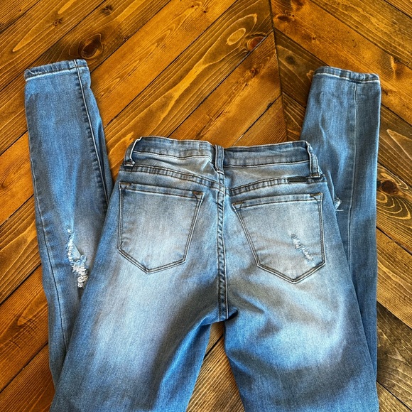 KanCan Skinny Distressed High Rise - Picture 2 of 4